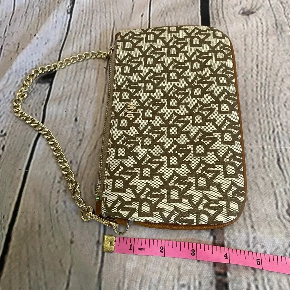 Women’s DKNY Logo Mini Slim Chain Handle Clutch Bag Purse‎ Tan Beige Brown